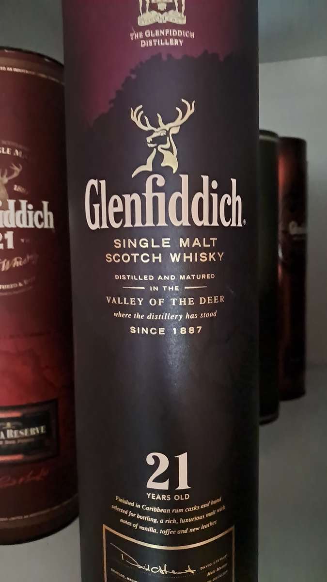 GLENFIDDICH 21 YEAR OLD VALLEY OF THE DEER HAVANA  PURPLE
