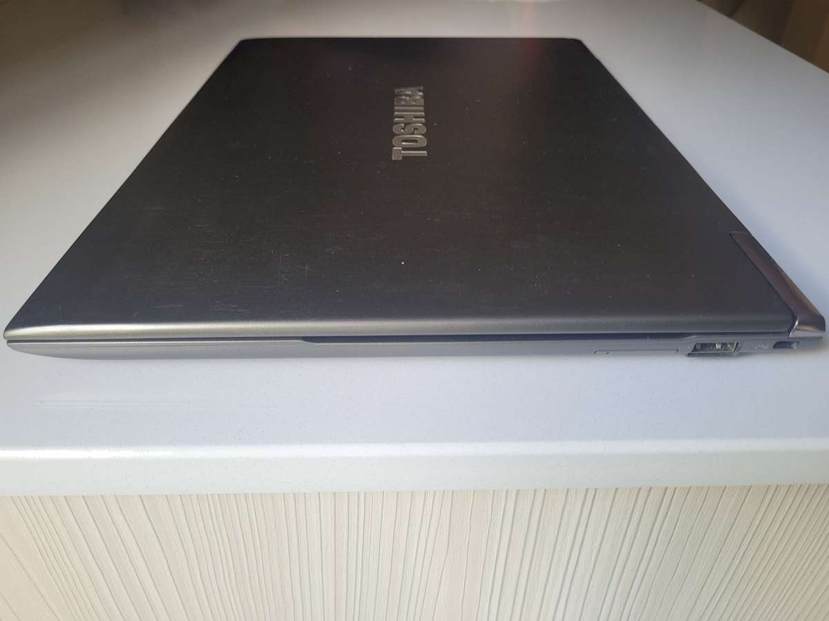 Toshiba Portege Z930 i7 Ultrabook laptop - battery faulty