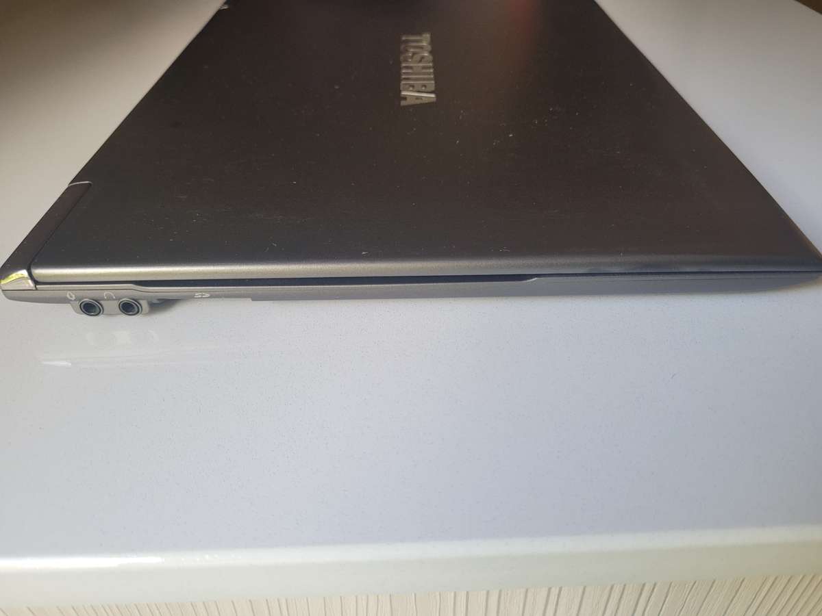 Toshiba Portege Z930 i7 Ultrabook laptop - battery faulty
