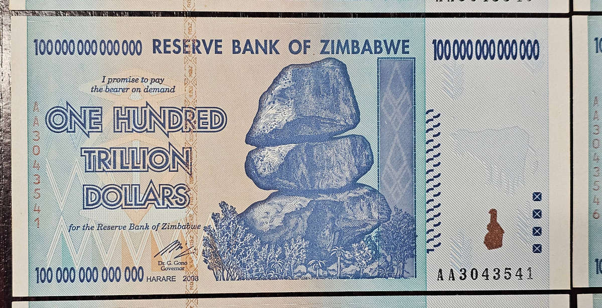 10 x UNC Sequential One Hundred Trillion Zim Dollar Notes