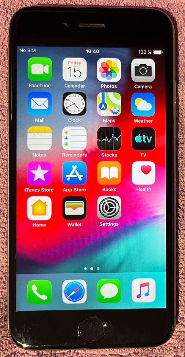 Apple iPhone 6 64GB - Silver A1549