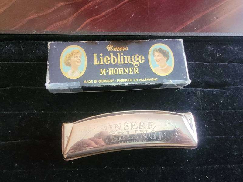 For the Collector ! Vintage Hohner Unsere Lieblinge Harmonica !! Original Box- good condition !