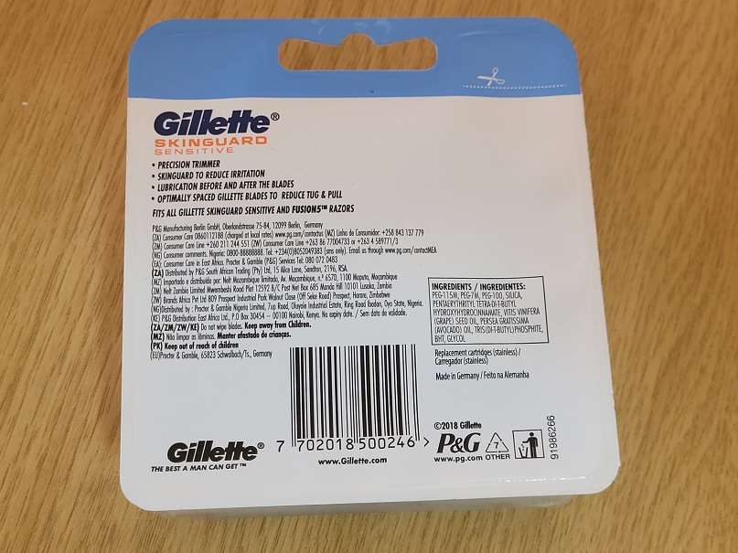 Must have for any Man ! Gillette Skinguard Sensitive blades ! Brand New 8 pack !