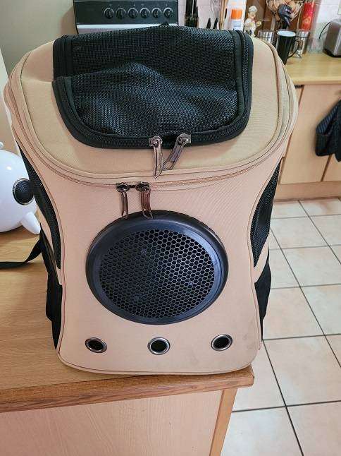 Must have for your PET ! Quality Muj-Muj backpack pet carrier with viewing dome !