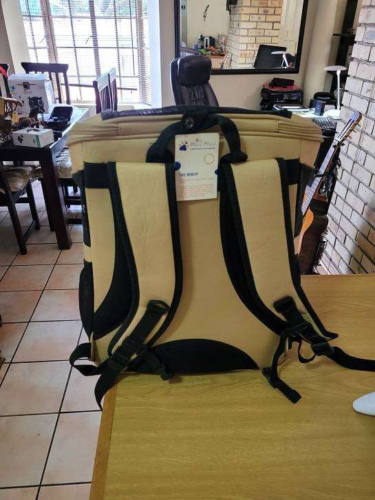Must have for your PET ! Quality Muj-Muj backpack pet carrier with viewing dome !