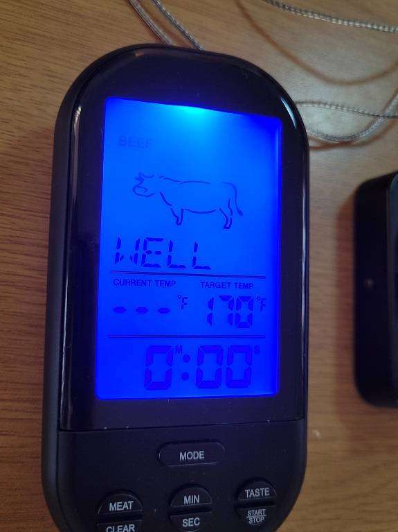 For the Braai Man ! Wireless meat temperature probe with display receiver !