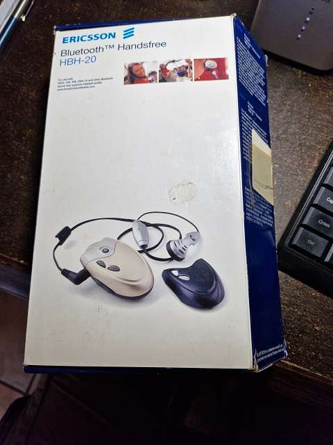 RARE Find ! Collectable Vintage Sony Ericsson HBH-20 Bluetooth interface !