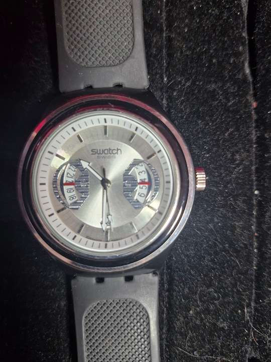 Rare Find ! Highly collectable Swatch Irony Man's watch in good condition !