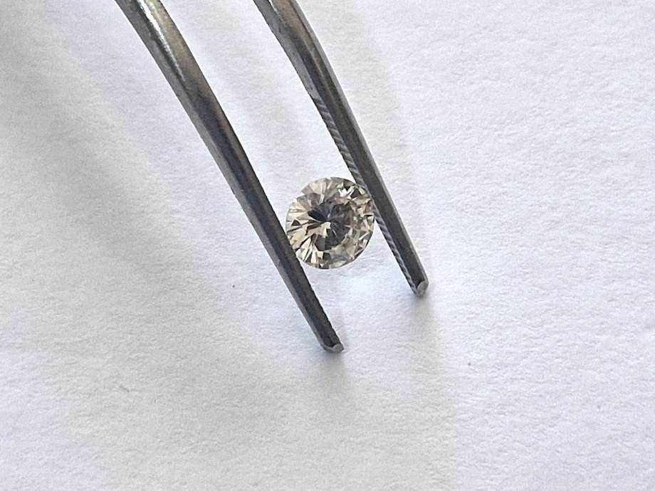 Natural, Certified 0.42 carat VS1 Diamond