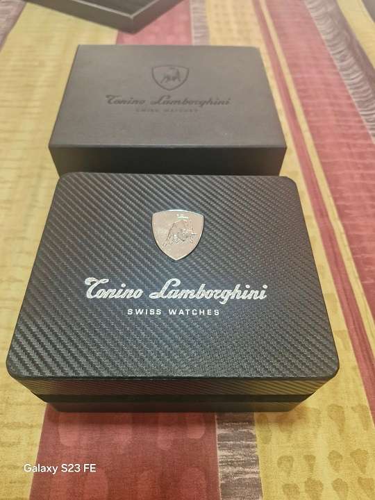 WOW ! Virtually New, Boxed ! Tonino Lamborghini Shield 7833 Man's Chronograph !