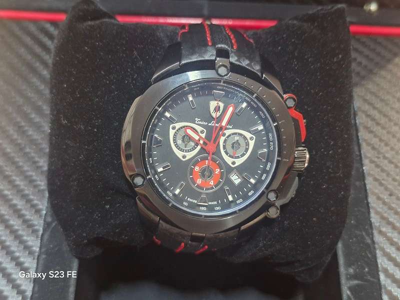 WOW ! Virtually New, Boxed ! Tonino Lamborghini Shield 7833 Man's Chronograph !