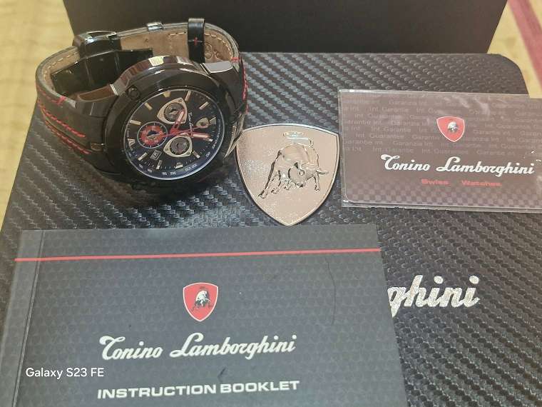 WOW ! Virtually New, Boxed ! Tonino Lamborghini Shield 7833 Man's Chronograph !