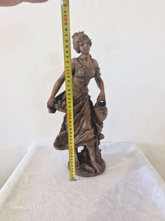 Stunning ! "Lady with jug and flower basket" Statue ! Intricate and large size !
