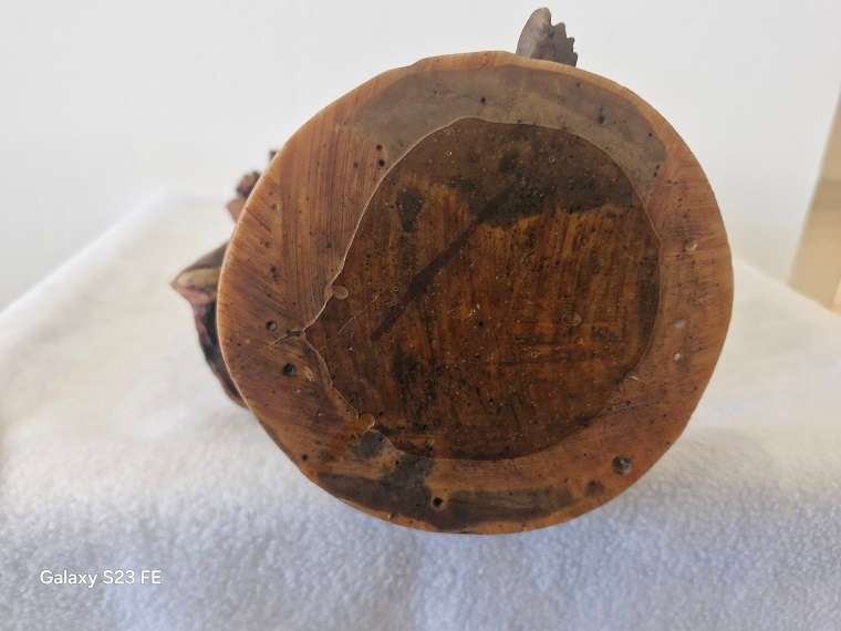 Stunning ! "Lady with jug and flower basket" Statue ! Intricate and large size !