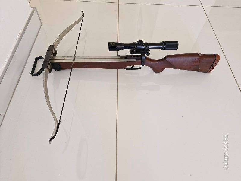 Collectors Bargain ! Excellent condition ! Vintage aCrisbow Mark 1 as per pictures!