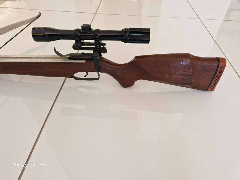 Collectors Bargain ! Excellent condition ! Vintage aCrisbow Mark 1 as per pictures!