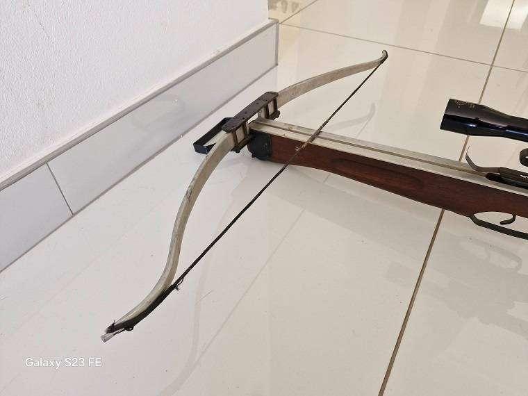 Collectors Bargain ! Excellent condition ! Vintage aCrisbow Mark 1 as per pictures!