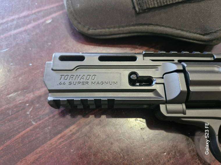 Umarex Tornado .177 BB  CO2 with holster