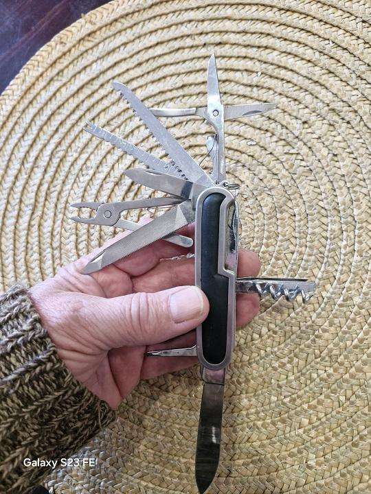 Bargain ! 15 attachments Swiss Army knife !! Markings worn, good condition !