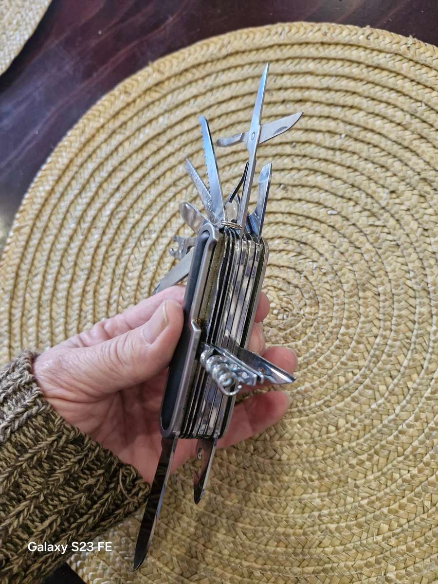 Bargain ! 15 attachments Swiss Army knife !! Markings worn, good condition !