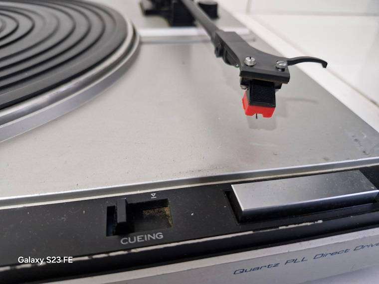 Bargain ! Kenwood KD-41R Auto Turntable !! Good condition !