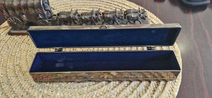 2 x Interesting, collectable items as 1 lot !