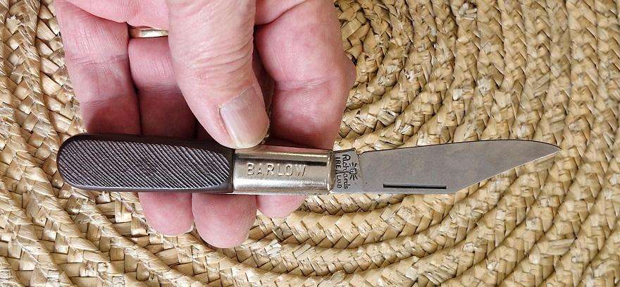 Lot of 11 Vintage,  Collectable, reknown makers, pocket knifes !! Don't miss them !