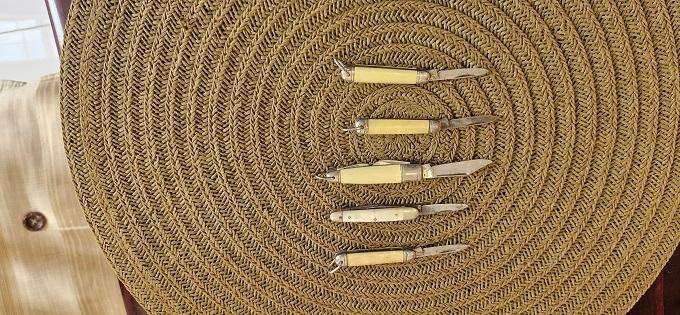 Lot of 11 Vintage,  Collectable, reknown makers, pocket knifes !! Don't miss them !