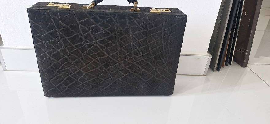 RARE FIND ! Vintage Elephant hide Briefcase with Swiss Amiet locks !