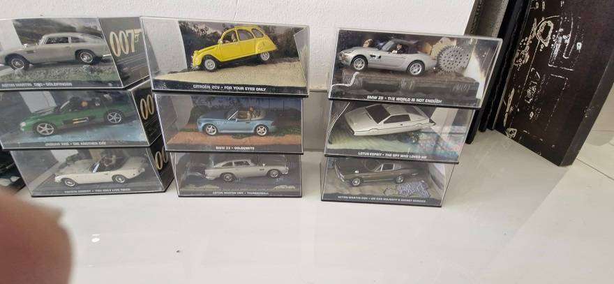Bargain ! Collection of 12 x 007 Bond die cast model cars in original boxes ! Selling as 1 lot !