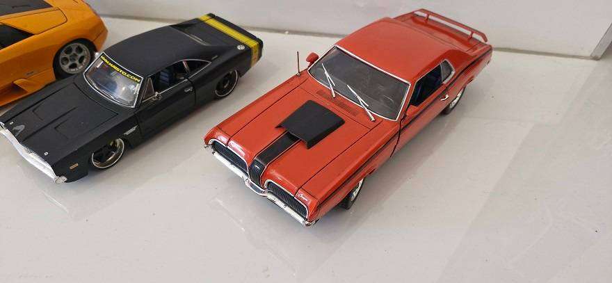 Bargain ! 3 x Die cast Model Cars in 1 lot !