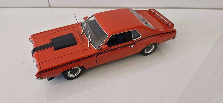 Bargain ! 3 x Die cast Model Cars in 1 lot !