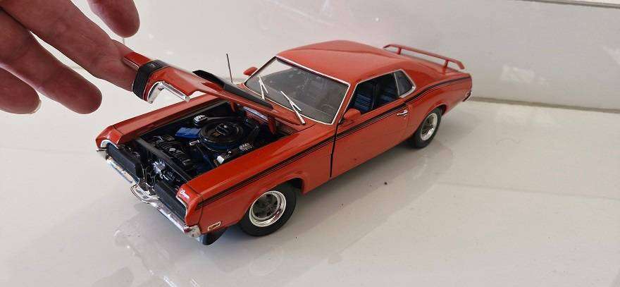 Bargain ! 3 x Die cast Model Cars in 1 lot !