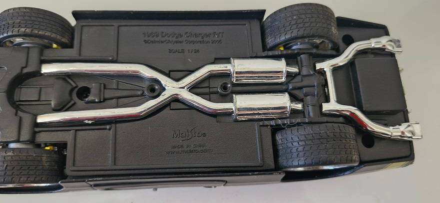 Bargain ! 3 x Die cast Model Cars in 1 lot !