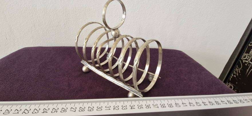 Great Find ! Victorian Hallmarked toast server in nice condition !