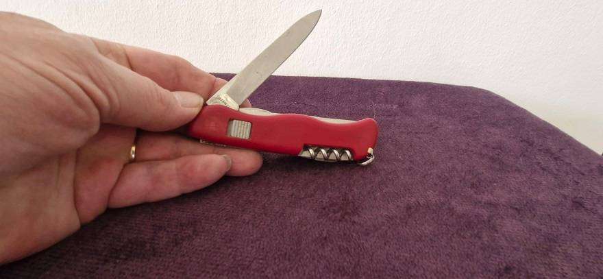 Stunning Vintage Victorinox Army/ Special forces knife with lock !