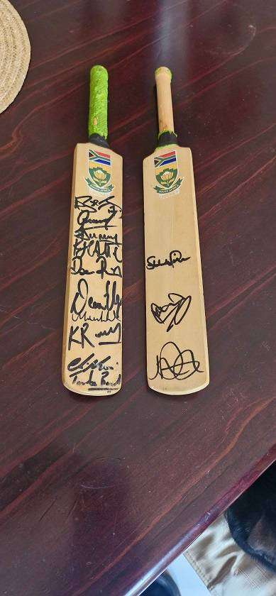 For the Sport Memorabilia Collector ! 2 x mini Cricket bats SA v England, signed !