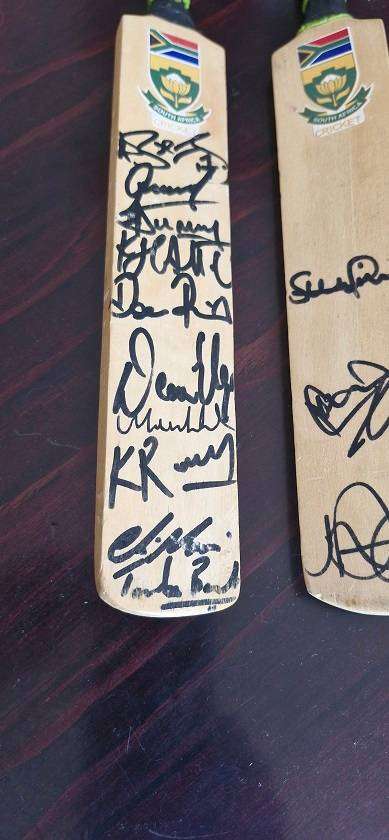 For the Sport Memorabilia Collector ! 2 x mini Cricket bats SA v England, signed !