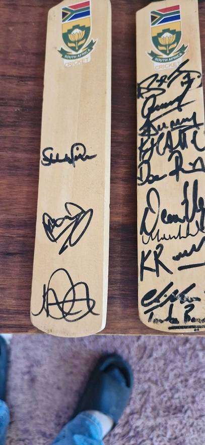For the Sport Memorabilia Collector ! 2 x mini Cricket bats SA v England, signed !