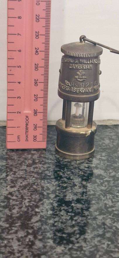 For the Collector ! Vintage Mini E.Thomas & Williams Ltd Cambrian Brass Lamp !