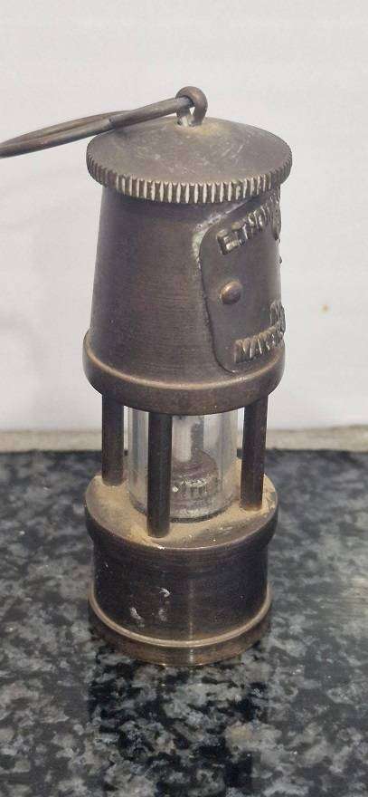 For the Collector ! Vintage Mini E.Thomas & Williams Ltd Cambrian Brass Lamp !