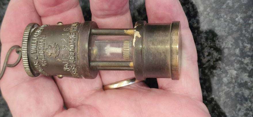 For the Collector ! Vintage Mini E.Thomas & Williams Ltd Cambrian Brass Lamp !