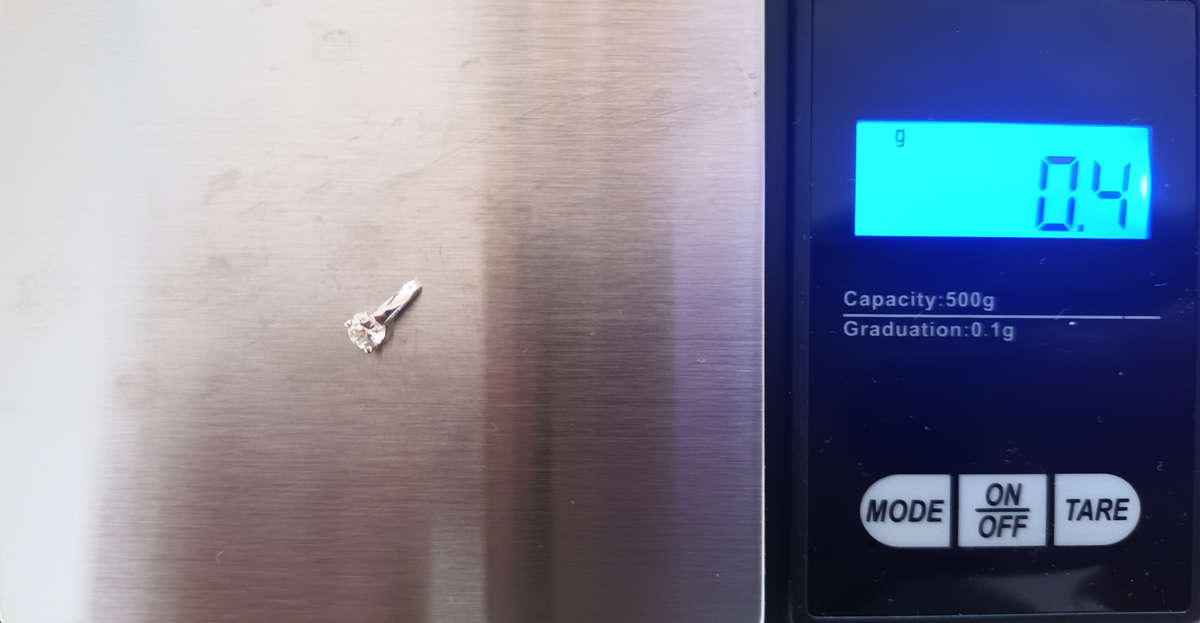 18ct white gold diamond pendant + 9ct white gold snake chain