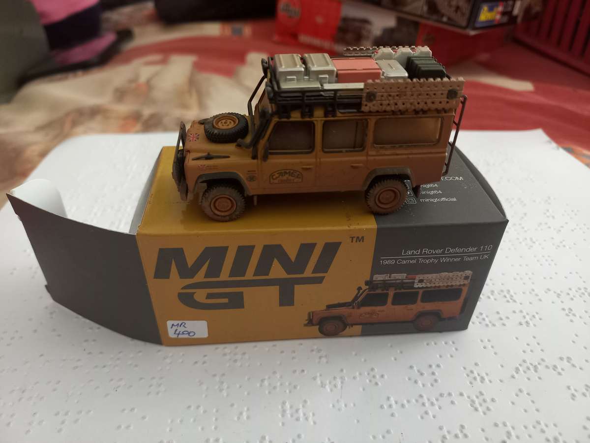 Mini GT 1/64 scale Land Rover Defender 110