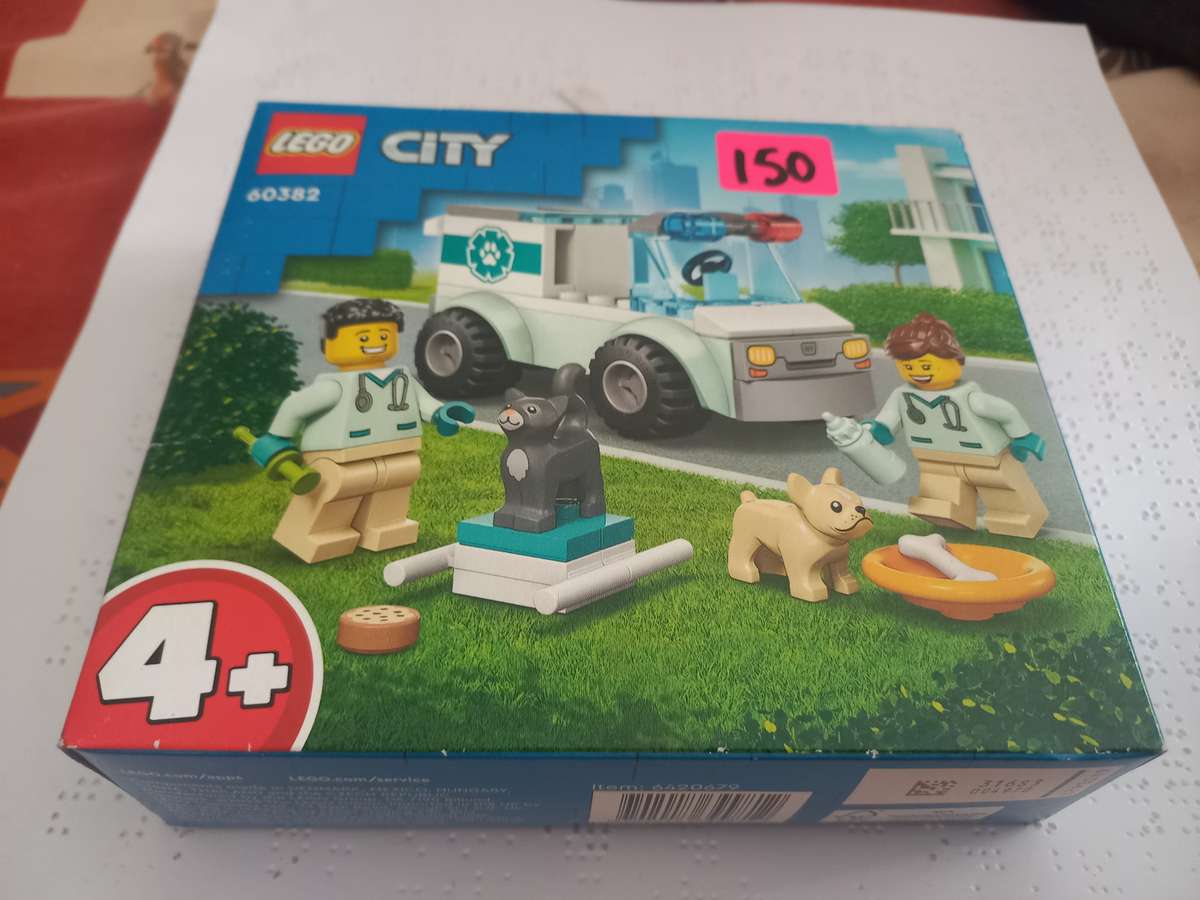 Lego City  Vet Ambulance set