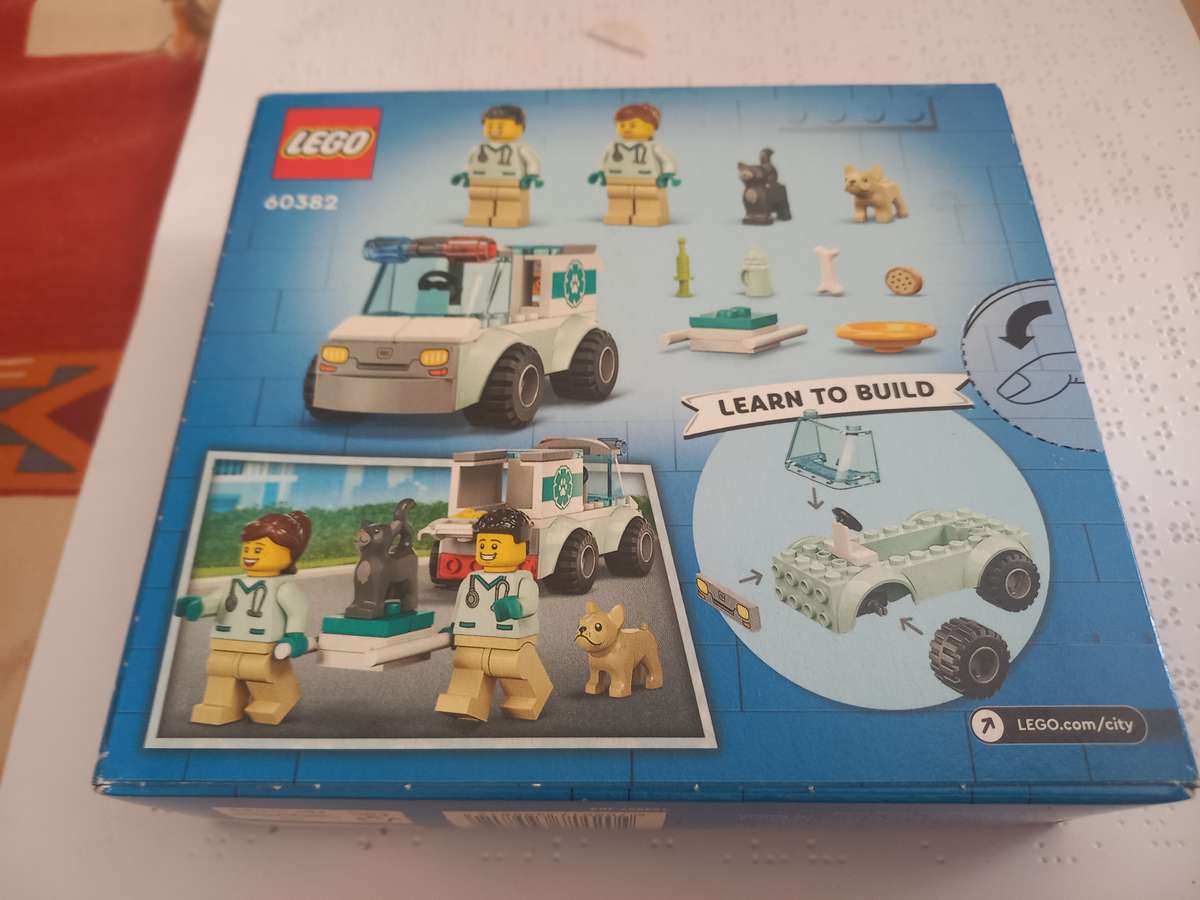Lego City  Vet Ambulance set