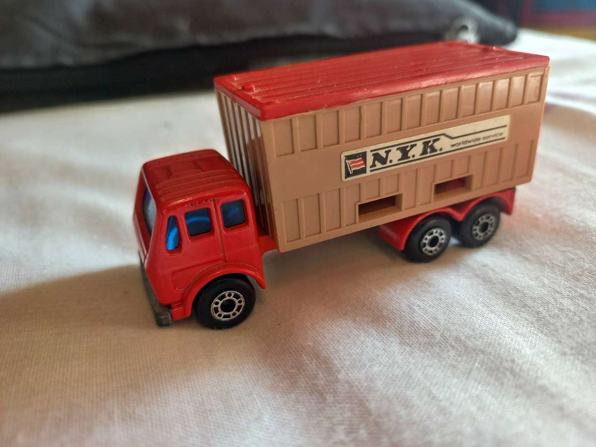 Matchbox  Mercedes Benz Container Truck - opening rear doors - extra pics loaded as per request