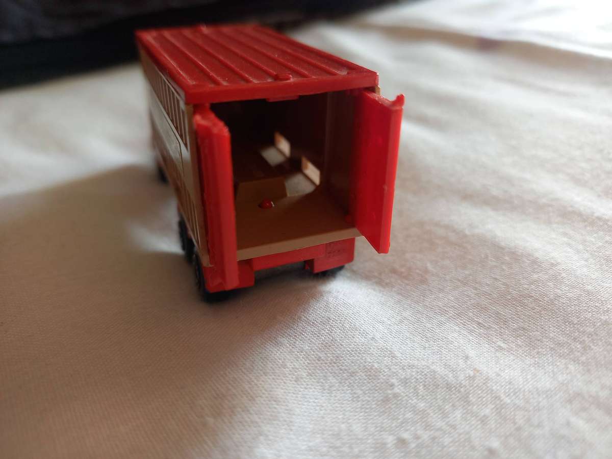 Matchbox  Mercedes Benz Container Truck - opening rear doors - extra pics loaded as per request