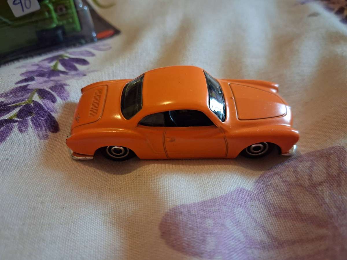 Matchbox Volkswagen Karmann Ghia