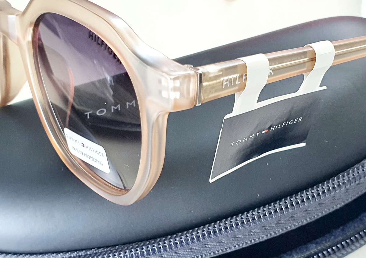 AUTHENTIC TOMMY HILFIGER - 100% UV GRADIENT  SUNGLASSES